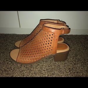 Nine West sandals